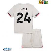 Chelsea Reece James #24 Bortedraktsett Barn 2025-26 Kortermet (+ Korte bukser)